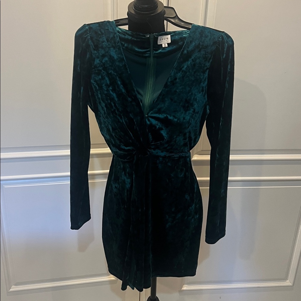 Le Lis Deep Green Velvet Long Sleeve Dress